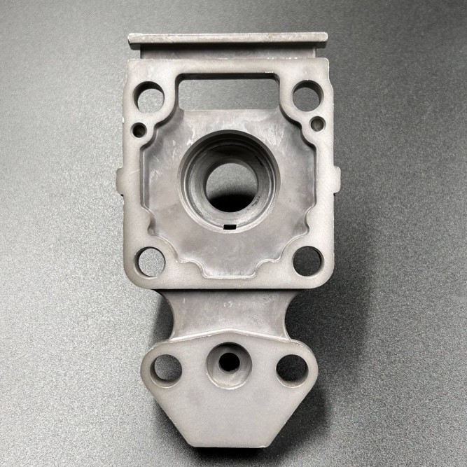 Основание помпы охлаждения Yamaha 9.9-15, F9.9-15 (YUELANG)(без втулки)