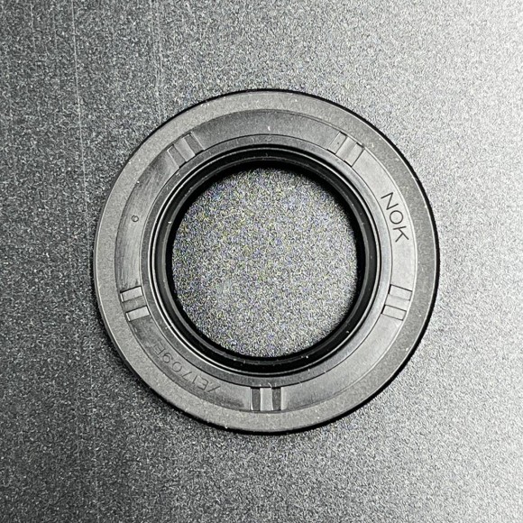 Сальник Suzuki (09283-27022) (27x46x6) (Suzuki)