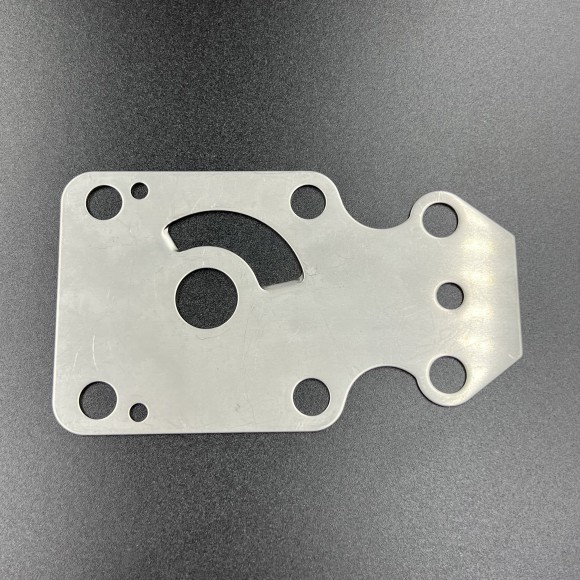 Пластина помпы охлаждения Yamaha F8-20 (Omax)