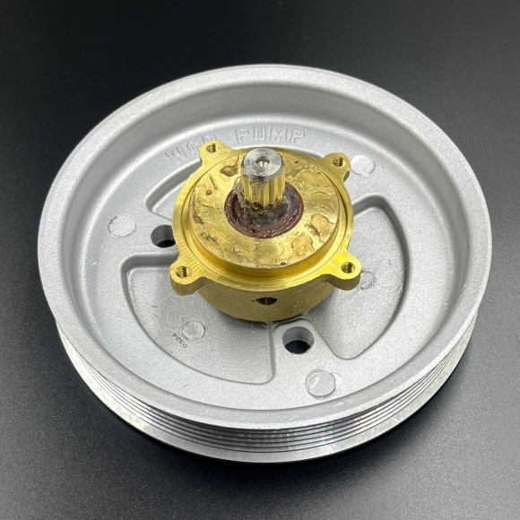 Шкив в сборе помпы забортной воды  Volvo Penta 4.3/5.0/5.7(JSP)