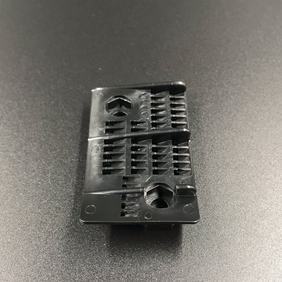 Решетка водозабора редуктора Yamaha 20-30 (правая) (Yamaha)