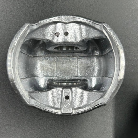 Поршневой комплект SKI-DOO 600 H.O. (Rotax 593) (+1.00mm) (Osaka) Поршневой комплект SKI-DOO 600 H.O. (Rotax 593) (+1.00mm) (Osaka)