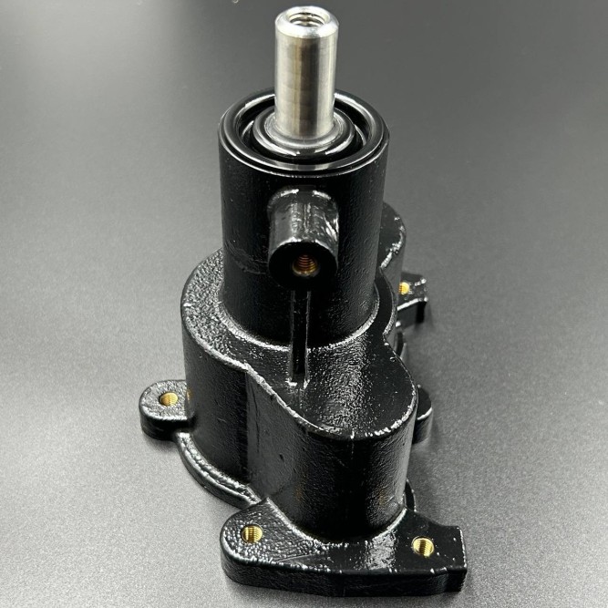 Корпус помпы охлаждения Mercruiser (18-3160-1; 46-862914A13; 8M0118062) (Kacawa)