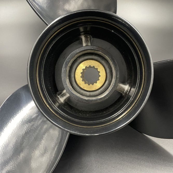 Гребной винт Yamaha 150-300, F150-F275, F300B  Megara (3x14x23) (Polastorm)