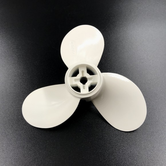 Гребной винт Yamaha 2 (3x7-1/4x5) Гребной винт Yamaha 2 (3x7-1/4x5)