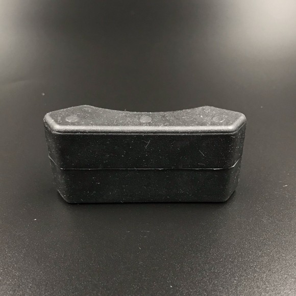 Демпфер опорный резиновый Tohatsu 9.9-18 (Нижный центральный) (Tohatsu)