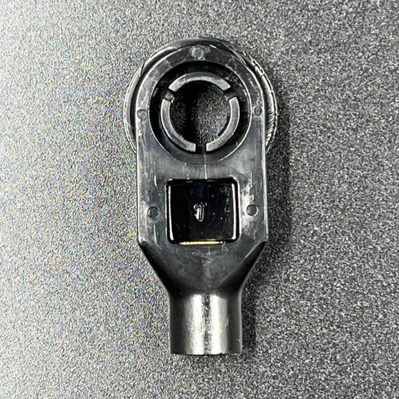 Наконечник троса д/у Suzuki DT40, DT150-225 (Suzuki) Наконечник троса д/у Suzuki DT40, DT150-225 (Suzuki)