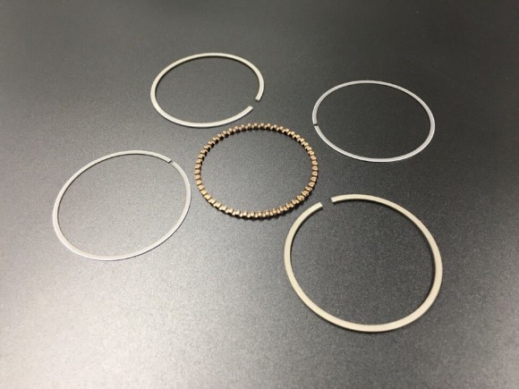 Кольца поршневые, комплект на один поршень Suzuki DF8-9.9(A) (STD) (KACAWA) Кольца поршневые, комплект на один поршень Suzuki DF8-9.9(A) (STD) (KACAWA)