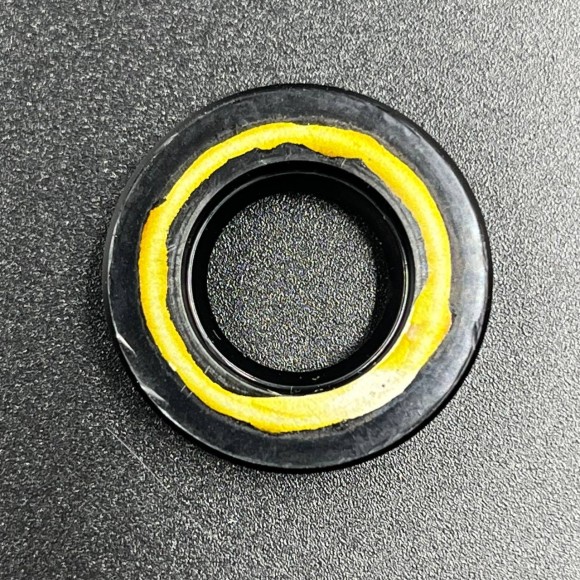 Сальник Yamaha (93101-13M11) (13x25x6) (Yamaha)