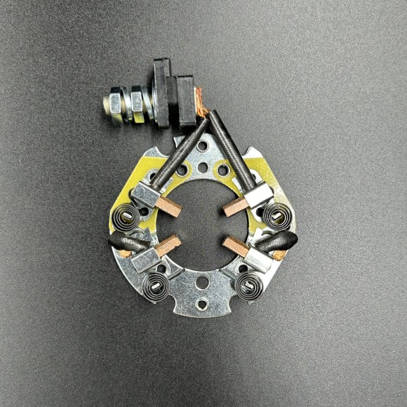 Щеточный узел Yamaha 115-250, Honda 50, Tohatsu 90 (WUHU)