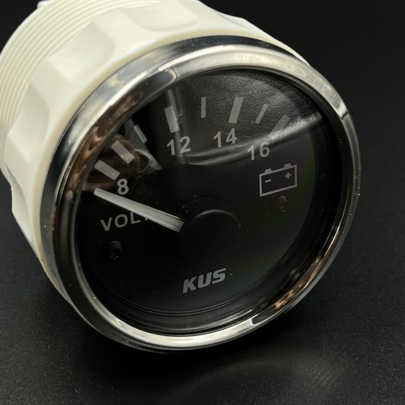 Вольтметр аналоговый 8-16 В, черный циферблат, нержавеющий ободок, д. 52 мм Вольтметр аналоговый 8-16 В, черный циферблат, нержавеющий ободок, д. 52 мм