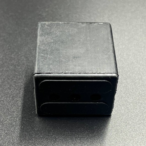 Подушка крепления двигателя боковая Yamaha 25-30 (YUELANG)