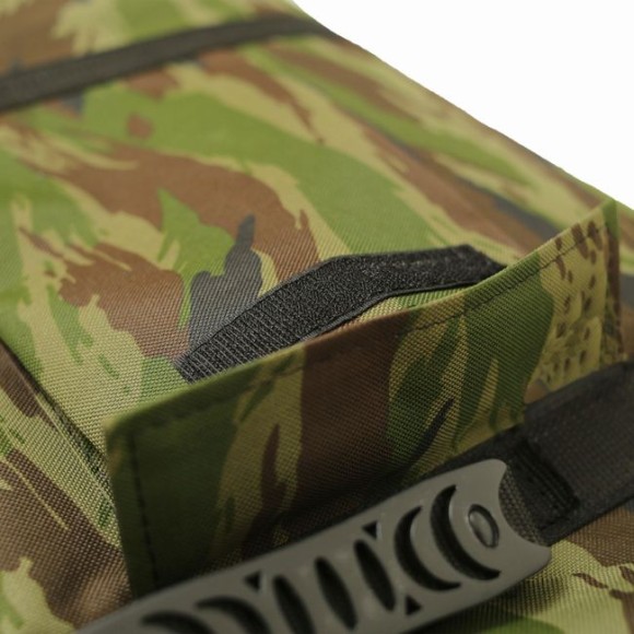 Сумка для лодочного мотора 2,5-3,6 л (Зелёная КМФ) Сумка для лодочного мотора 2,5-3,6 л (Зелёная КМФ)