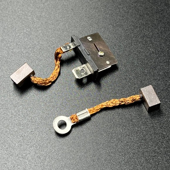 Щетки мотора гидроподъема (комплект 64E-43891-00 + 64E-43892-00) Yamaha 64E, Suzuki DF70-350, Honda