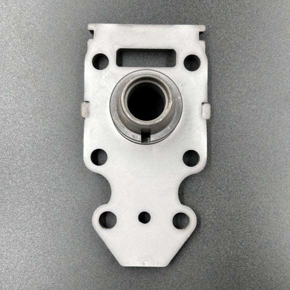 Основание помпы охлаждения Yamaha 9.9-15, F9.9-15 (YUELANG)(без втулки)