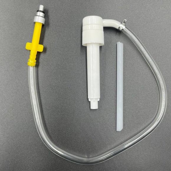 Насос ручной для замены масла в редукторе Yamaha/Suzuki/Tohatsu Насос ручной для замены масла в редукторе Yamaha/Suzuki/Tohatsu