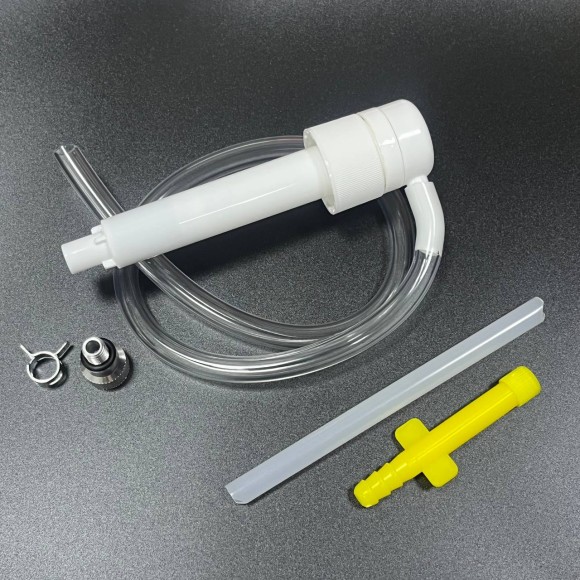 Насос ручной для замены масла в редукторе Yamaha/Suzuki/Tohatsu Насос ручной для замены масла в редукторе Yamaha/Suzuki/Tohatsu