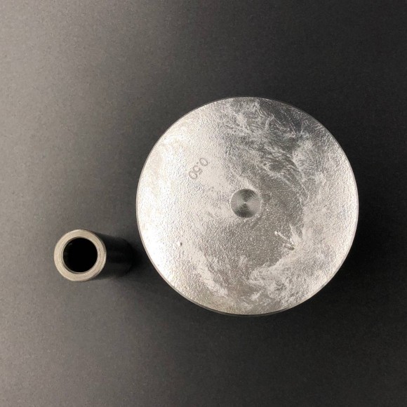 Поршень Suzuki DT40 (0.50mm) (12100-94400-0.50) (PREMARINE)