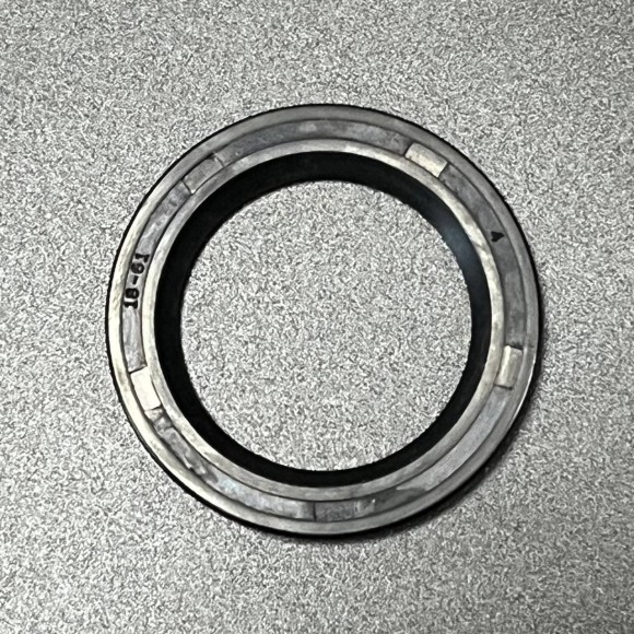 Сальник вала гребного винта Mercury, Mercruiser