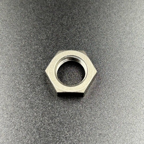 Гайка ведущей шестерни Yamaha 90170-12138 Гайка ведущей шестерни Yamaha 90170-12138