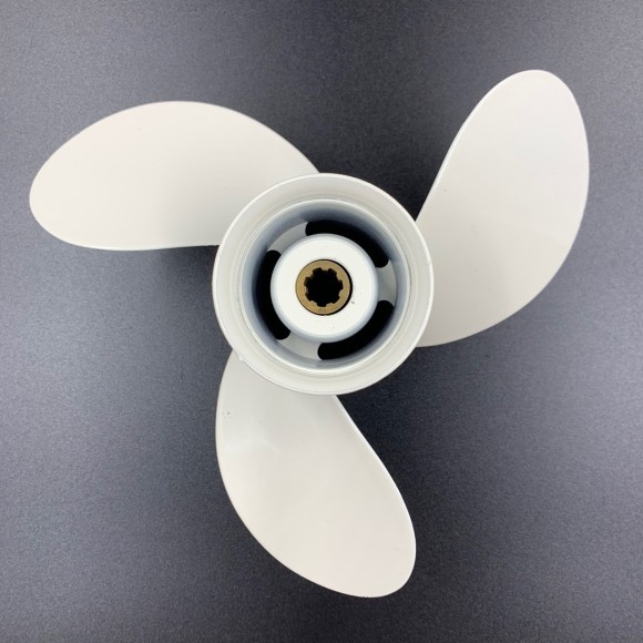 Гребной винт Yamaha 6-8, F6A, F8, F9.9F/J (3x8-1/2x8-1/2) Гребной винт Yamaha 6-8, F6A, F8, F9.9F/J (3x8-1/2x8-1/2)