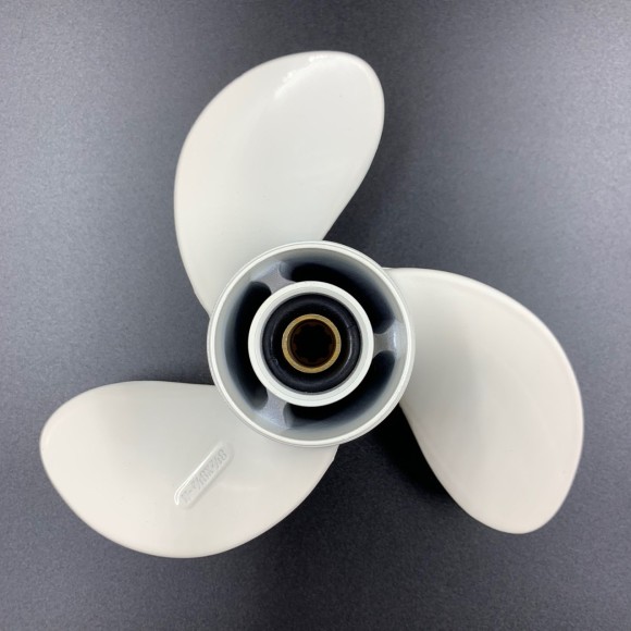 Гребной винт Yamaha 6-8, F6A, F8, F9.9F/J (3x8-1/2x8-1/2) Гребной винт Yamaha 6-8, F6A, F8, F9.9F/J (3x8-1/2x8-1/2)