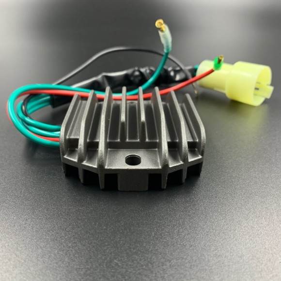 Выпрямитель тока Yamaha F40-50 (64J-81960-10) (PREMARINE) Выпрямитель тока Yamaha F40-50 (64J-81960-10) (PREMARINE)