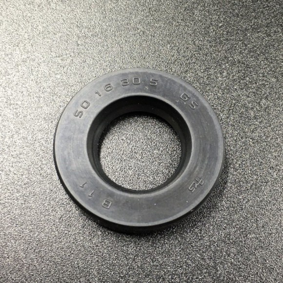 Сальник коленвала Yamaha 93104-16M04