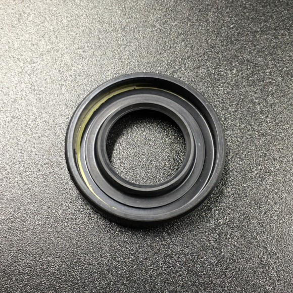 Сальник коленвала Yamaha 93104-16M04