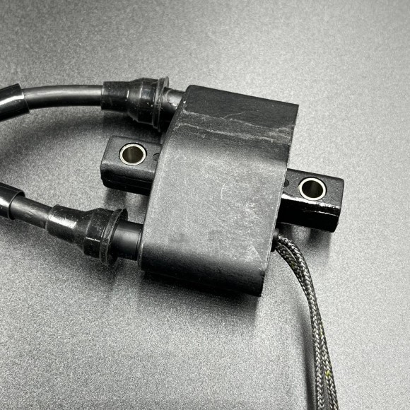 Катушка зажигания высоковольтная Tohatsu 25-30 (YUELANG) Катушка зажигания высоковольтная Tohatsu 25-30 (YUELANG)