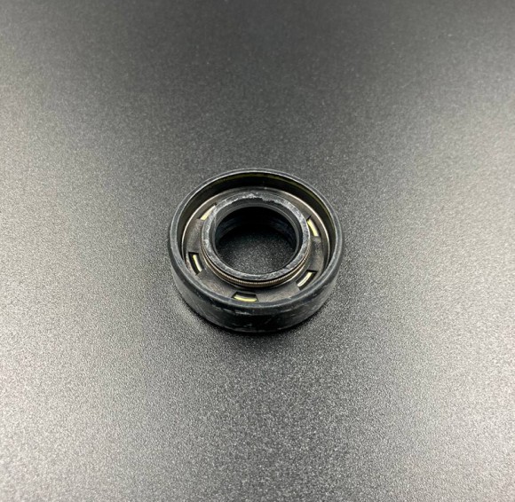 Сальник редуктора Tohatsu M50С; M60A; M70A (2 цилиндра) (345-60223-0) (17x33x10) (Tohatsu) Сальник редуктора Tohatsu M50С; M60A; M70A (2 цилиндра) (345-60223-0) (17x33x10) (Tohatsu)