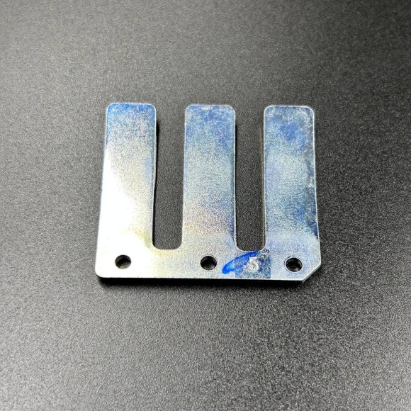 Ограничитель лепесткового клапана Suzuki DT15(A) (Suzuki) Ограничитель лепесткового клапана Suzuki DT15(A) (Suzuki)