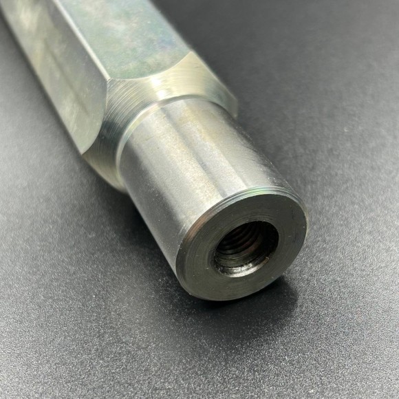 Вал привода гусеницы 8GS-47511-00 Вал привода гусеницы 8GS-47511-00