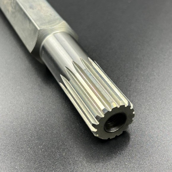 Вал привода гусеницы 8GS-47511-00 Вал привода гусеницы 8GS-47511-00