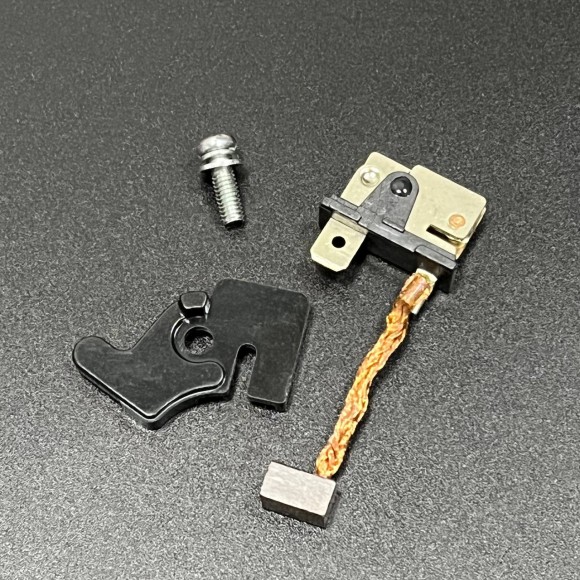 Щетка электромотора гидравлики Suzuki DF200A (31136-90J10/31136-90J02) (WUHU)