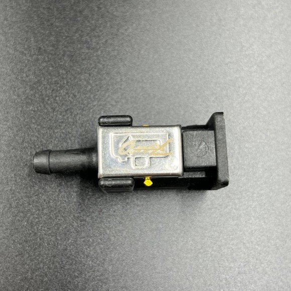 Коннектор топливный Yamaha 2-175, F4-100 (Omax) Коннектор топливный Yamaha 2-175, F4-100 (Omax)