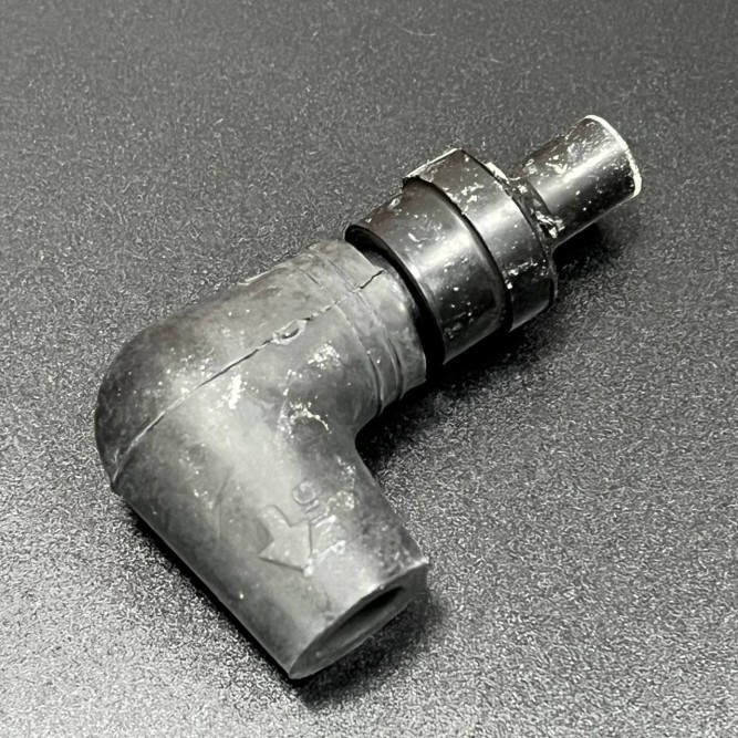 Свечной колпачок Yamaha SX500, VT500/700, VX600/700 (Yamaha)