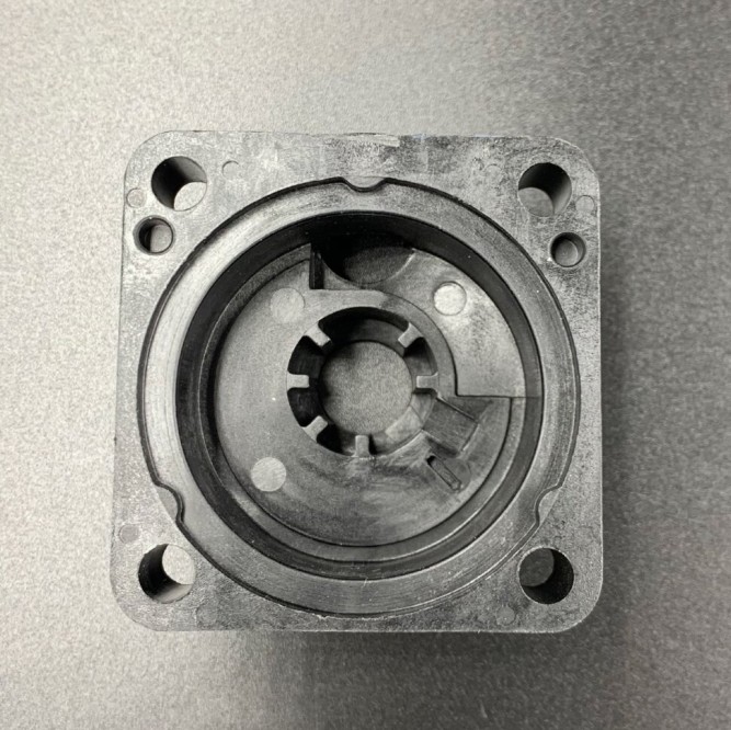 Корпус помпы охлаждения Yamaha 20-25, F20-25 (Yamaha)
