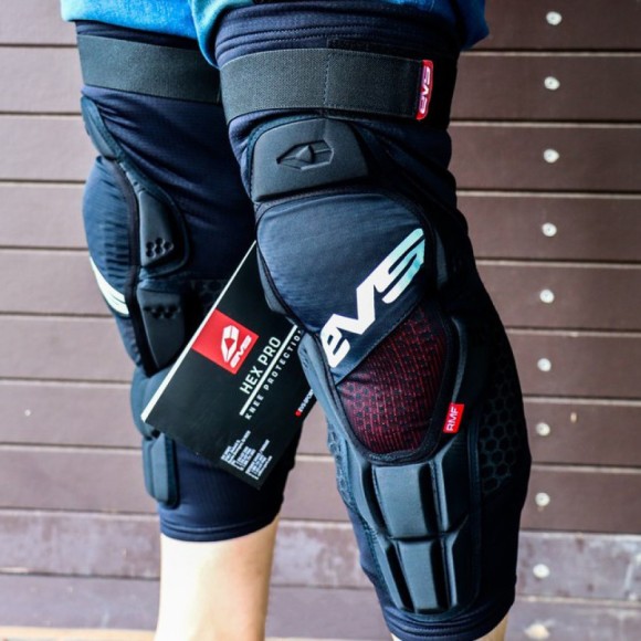 Защита колена и голени EVS HEX PRO Black, L/XL Защита колена и голени EVS HEX PRO Black, L/XL