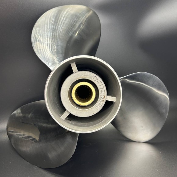 Гребной винт Mercury Bravo Two (3x17-1/4х25) (19 шлицев) (Правого вращения) (Cталь)