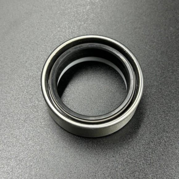 Сальник редуктора MERCRUISER - BRAVO I/II/III  (Mercury) QS