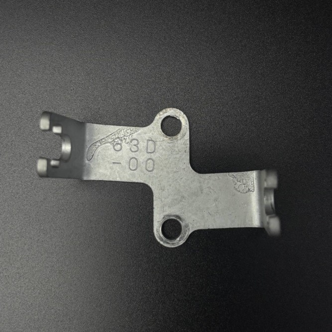 Кронштейн румпель Yamaha 63D485311000