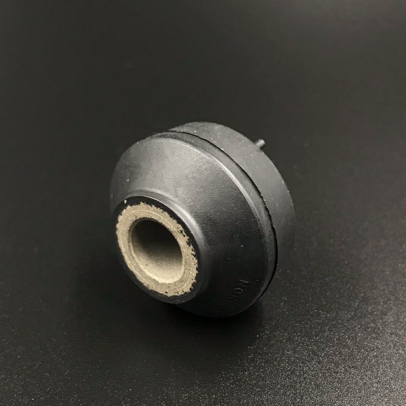 Демпфер опорный резиновый Tohatsu 9.9-18 (Верхний) (Tohatsu)