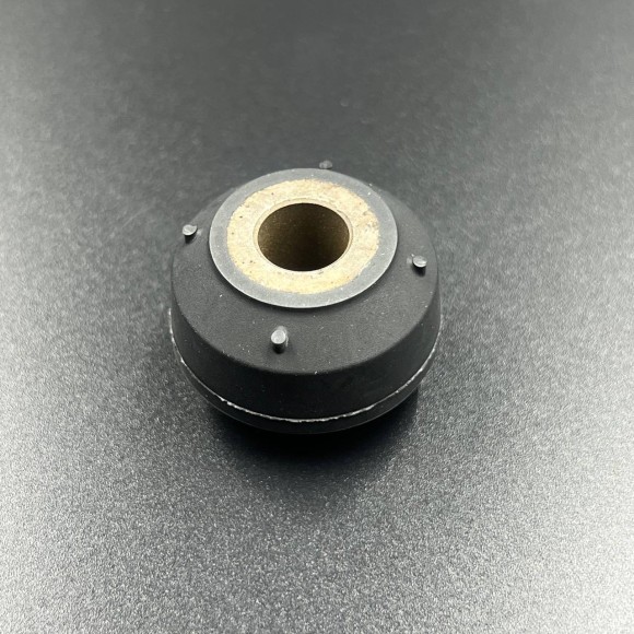 Демпфер опорный резиновый Tohatsu 9.9-18 (Верхний) (Tohatsu)