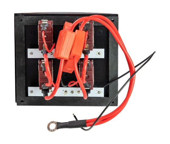 Панель бортового питания 4 переключателя, предохранители, индикация Панель бортового питания 4 переключателя, предохранители, индикация