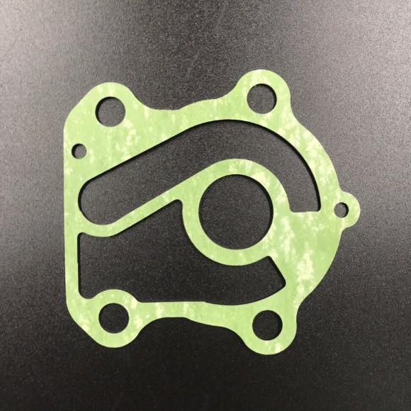 Прокладка под пластину помпы охлаждения Yamaha 60-90, F75-100 (Yamaha)