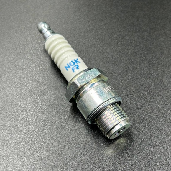 Свеча зажигания NGK BUZ8H (Quicksilver)