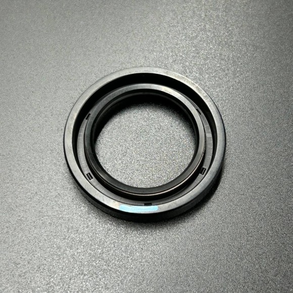 Сальник торсионного вала для YAMAHA F425 (93101-30018; 93101-30037) () (Yamaha)