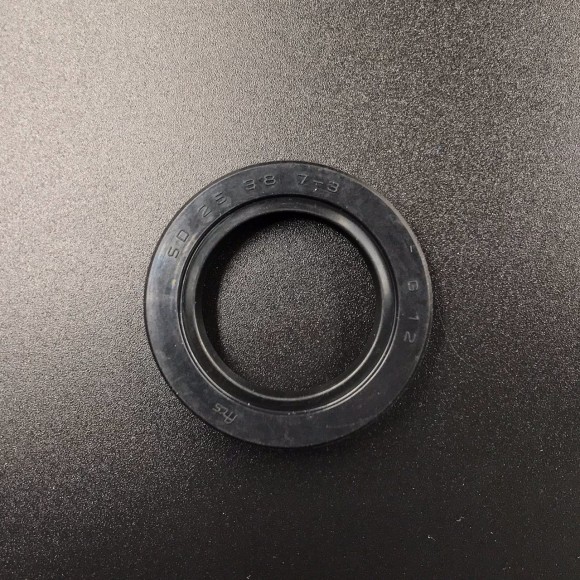 Сальник Honda (91252-888-003; 91201-ZG9-U71) (25x38x7) (Honda)