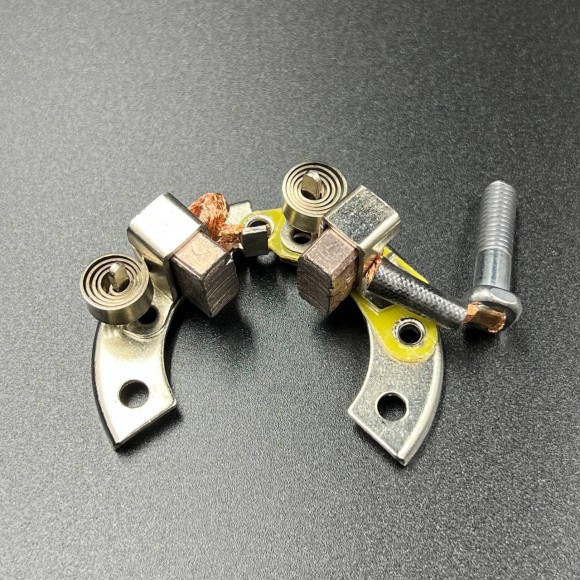 Щеточный узел Suzuki 20-40, Yamaha 40-70(689-81840-11) (Omax)